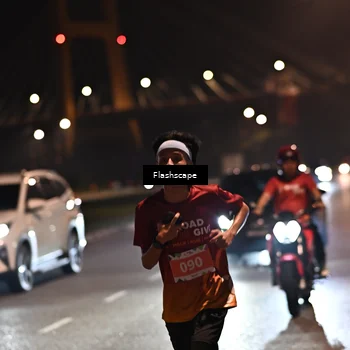 Runner Photo 8742299