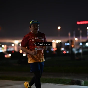 Runner Photo 8743084