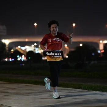 Runner Photo 8743238