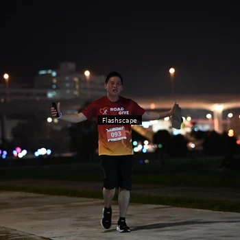 Runner Photo 8743279
