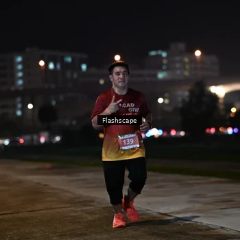 Runner Photo 8743364
