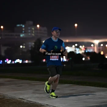 Runner Photo 8743372