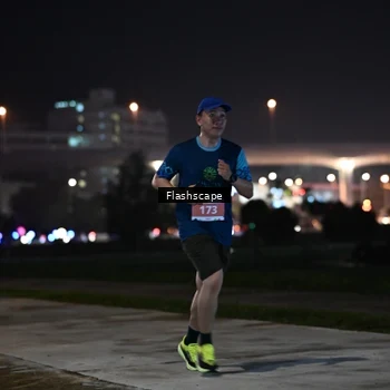 Runner Photo 8743383