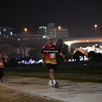 Runner Photo 8743695