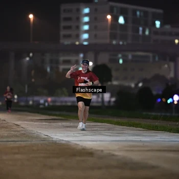Runner Photo 8744725