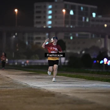 Runner Photo 8744726
