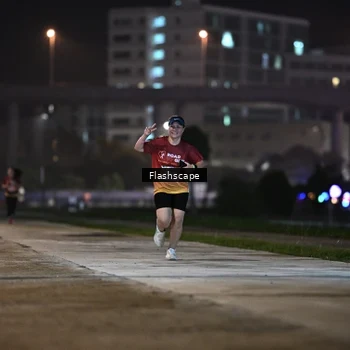 Runner Photo 8744749