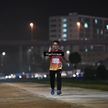 Runner Photo 8744823