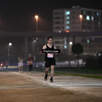 Runner Photo 8744913