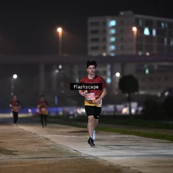 Runner Photo 8745044