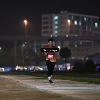 Runner Photo 8745359