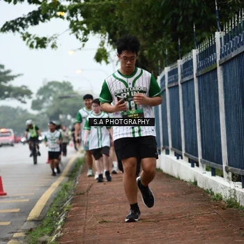 Runner Photo 8756751