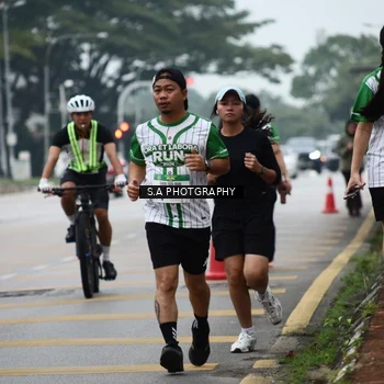 Runner Photo 8756756