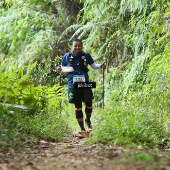 Runner Photo 8766279