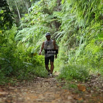 Runner Photo 8767080