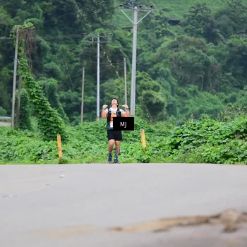 Runner Photo 8770734