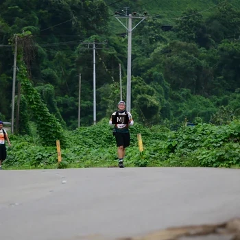Runner Photo 8771000