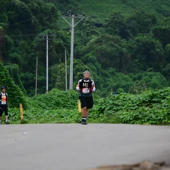 Runner Photo 8771003