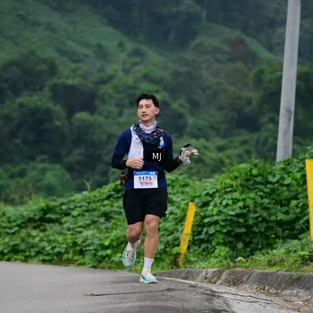 Runner Photo 8771083