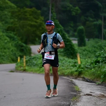 Runner Photo 8772476