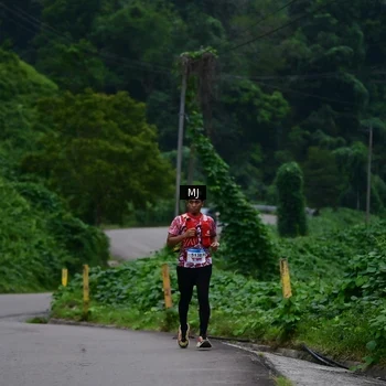 Runner Photo 8772543