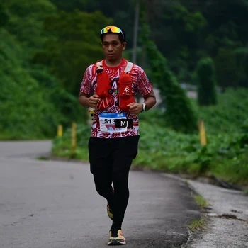 Runner Photo 8772550