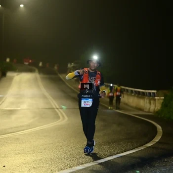 Runner Photo 8773342