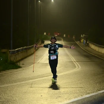 Runner Photo 8773541