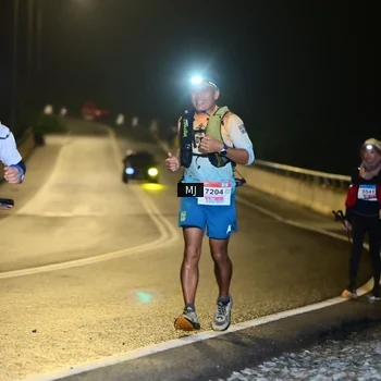 Runner Photo 8773738