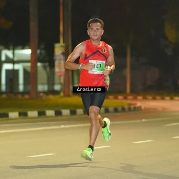 Runner Photo 8790712
