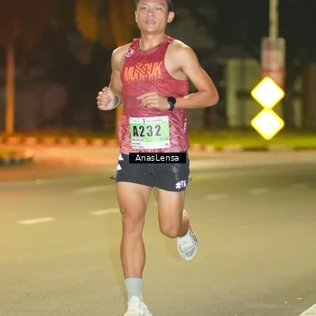 Runner Photo 8790750