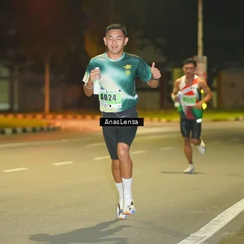 Runner Photo 8790789