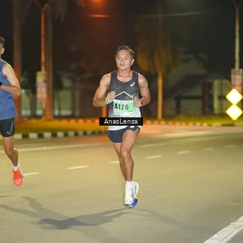 Runner Photo 8790887