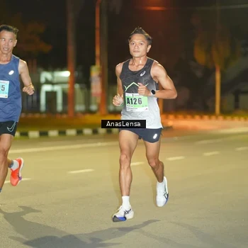 Runner Photo 8790894