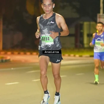 Runner Photo 8790896