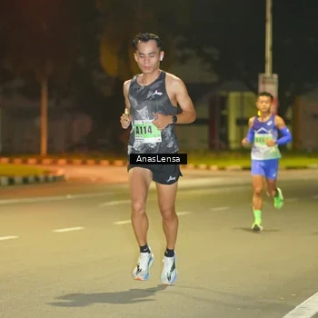 Runner Photo 8790898