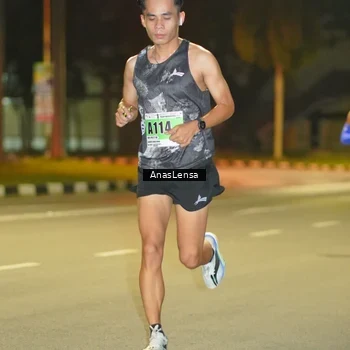 Runner Photo 8790902