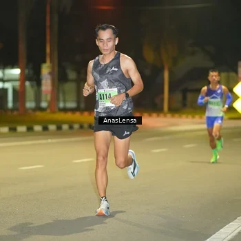Runner Photo 8790904