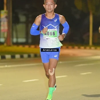 Runner Photo 8790909