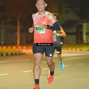 Runner Photo 8790923