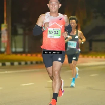 Runner Photo 8790932