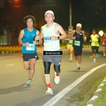 Runner Photo 8791024