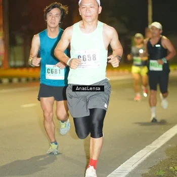 Runner Photo 8791028