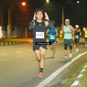 Runner Photo 8791032