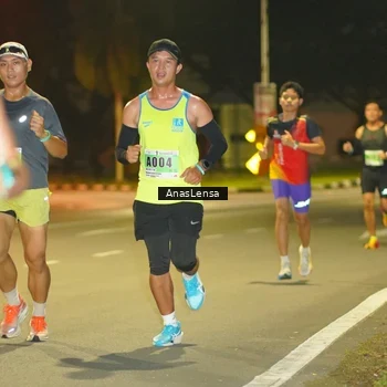Runner Photo 8791035