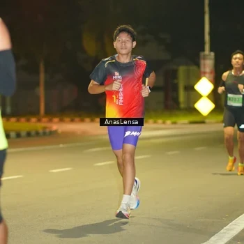 Runner Photo 8791039