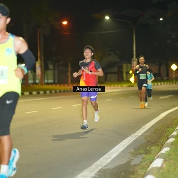Runner Photo 8791043