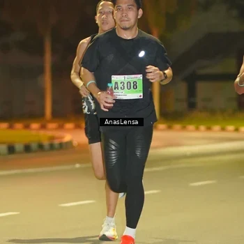 Runner Photo 8791076