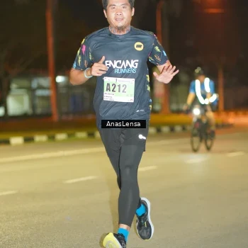Runner Photo 8791084