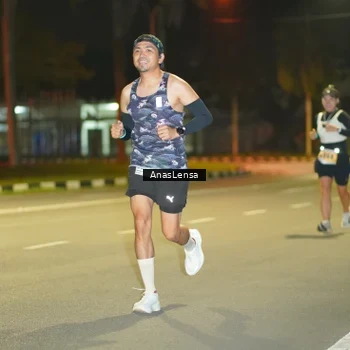 Runner Photo 8791372